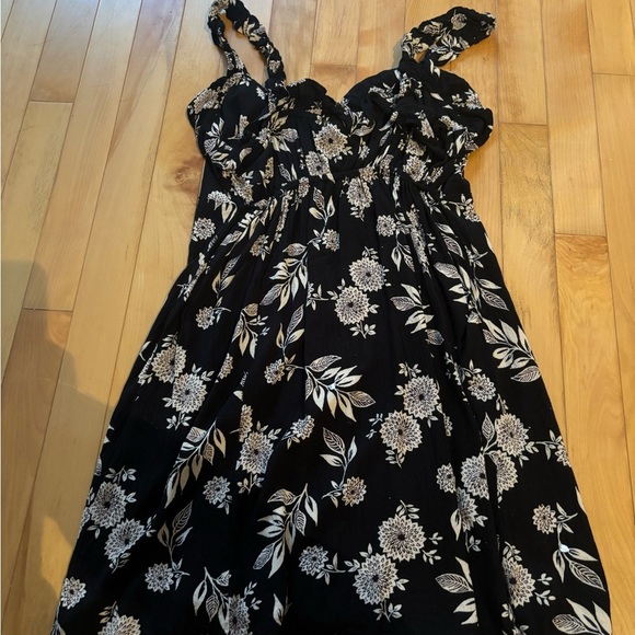 Floral Black and White Mini Doll Dress - Picture 4 of 4